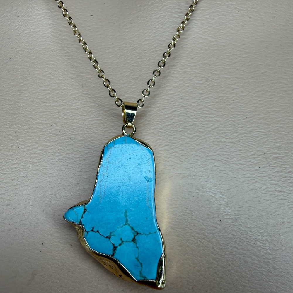 Turquoise Pendant Necklace